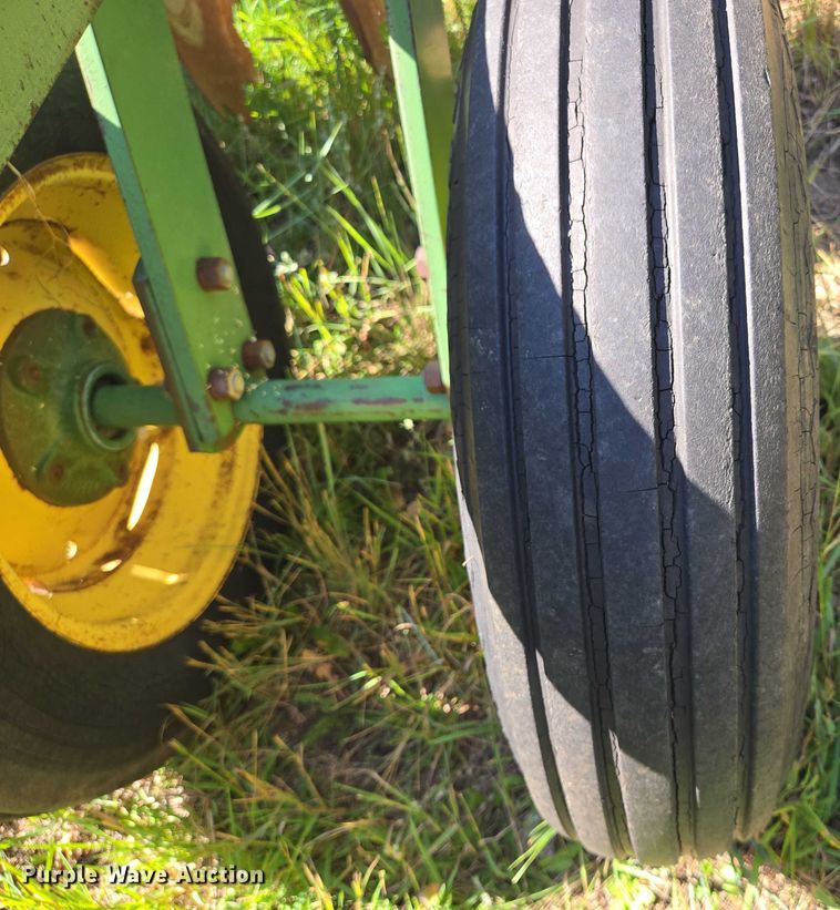 image for item DY1120 John Deere H1110 tandem disk