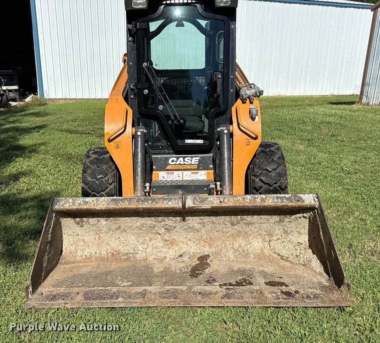 image for item DZ4220 2017 Case SR240 skid steer loader