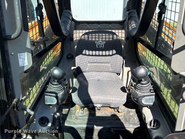 image for item DZ4220 2017 Case SR240 skid steer loader