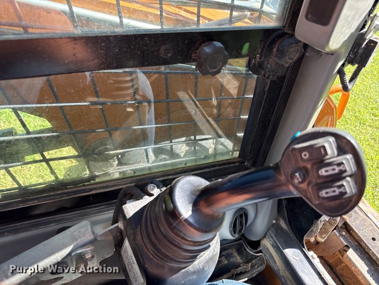 image for item DZ4220 2017 Case SR240 skid steer loader