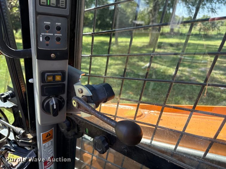 image for item DZ4220 2017 Case SR240 skid steer loader