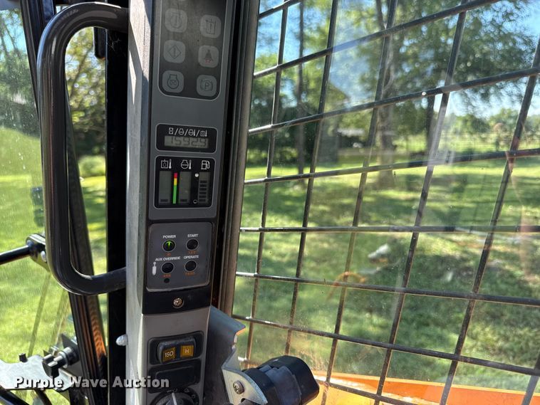 image for item DZ4220 2017 Case SR240 skid steer loader