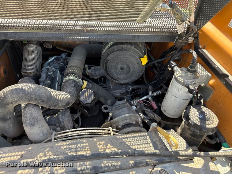 image for item DZ4220 2017 Case SR240 skid steer loader