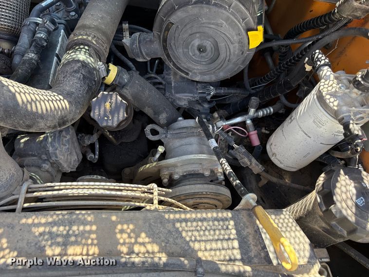 image for item DZ4220 2017 Case SR240 skid steer loader