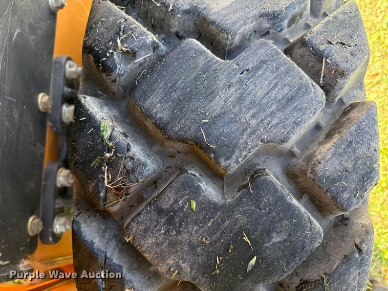 image for item DZ4220 2017 Case SR240 skid steer loader