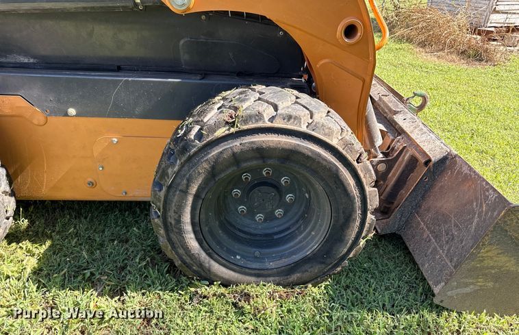 image for item DZ4220 2017 Case SR240 skid steer loader