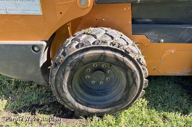 image for item DZ4220 2017 Case SR240 skid steer loader