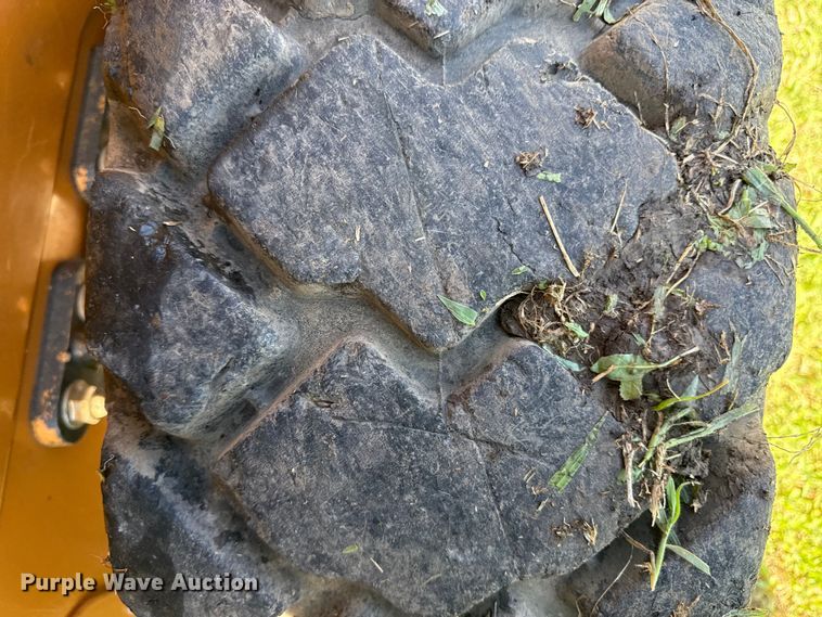 image for item DZ4220 2017 Case SR240 skid steer loader