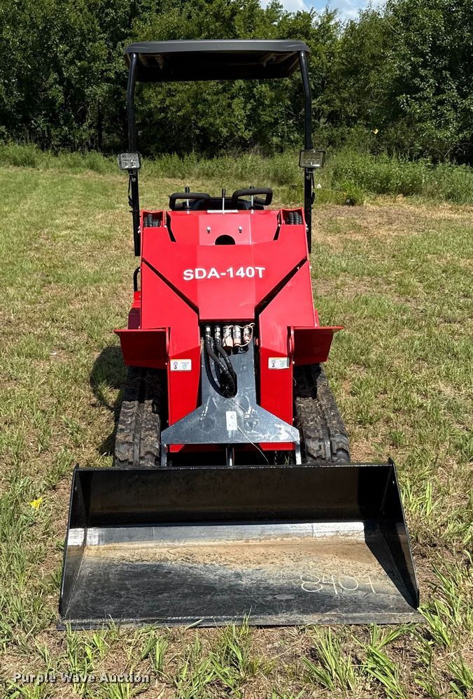 MINI CARGADOR SOBRE ORUGAS COMPACTO 2025 AGT SDA140T