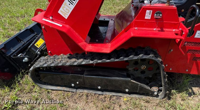 image for item DZ4243 2025 AGT SDA-140T compact utility loader