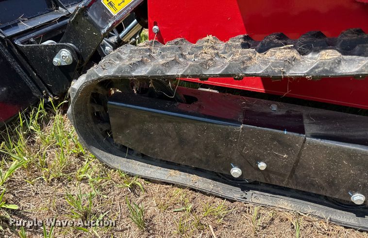 image for item DZ4243 2025 AGT SDA-140T compact utility loader