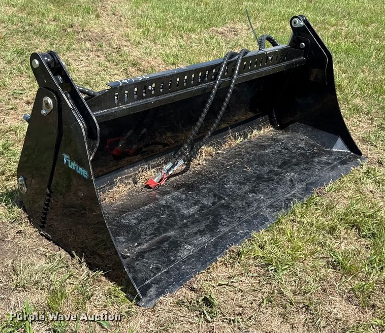 image for item DZ4244 Future FT-VB59 skid steer bucket