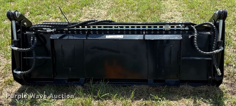 image for item DZ4244 Future FT-VB59 skid steer bucket