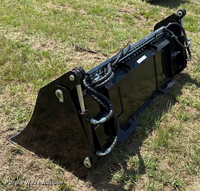 image for item DZ4244 Future FT-VB59 skid steer bucket