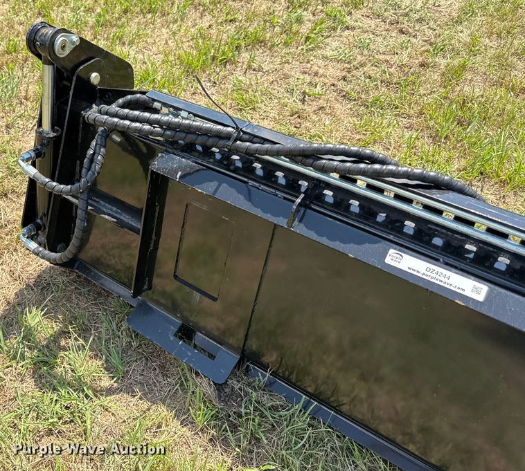 image for item DZ4244 Future FT-VB59 skid steer bucket