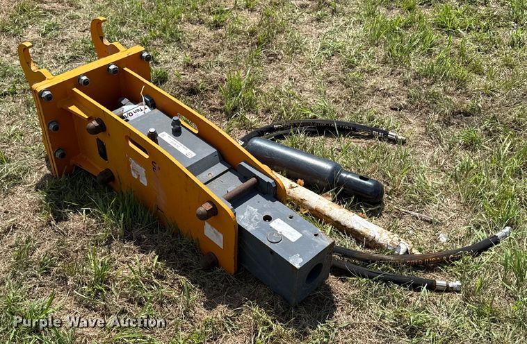 image for item DZ4245 TMC HB70Q hydraulic excavator breaker