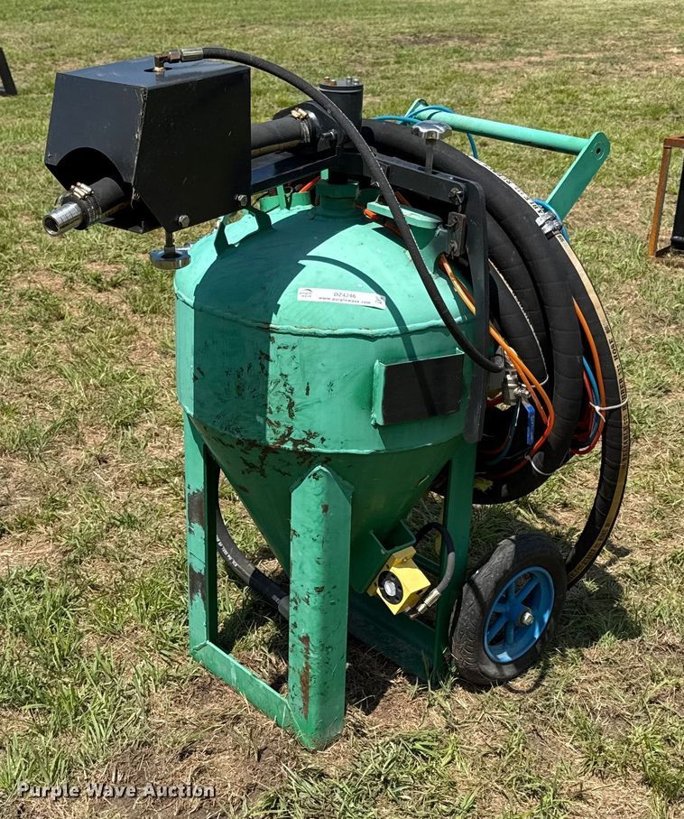 image for item DZ4246 Dustless sandblaster