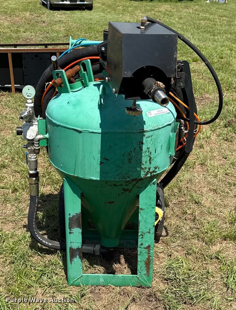 image for item DZ4246 Dustless sandblaster