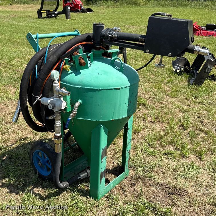 image for item DZ4246 Dustless sandblaster