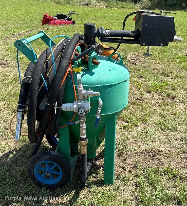 image for item DZ4246 Dustless sandblaster