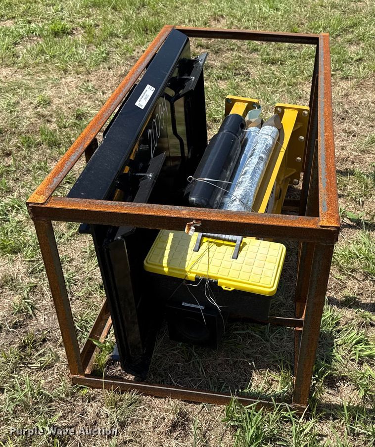 image for item DZ4247 2025 AGT SSHH680 skid steer breaker