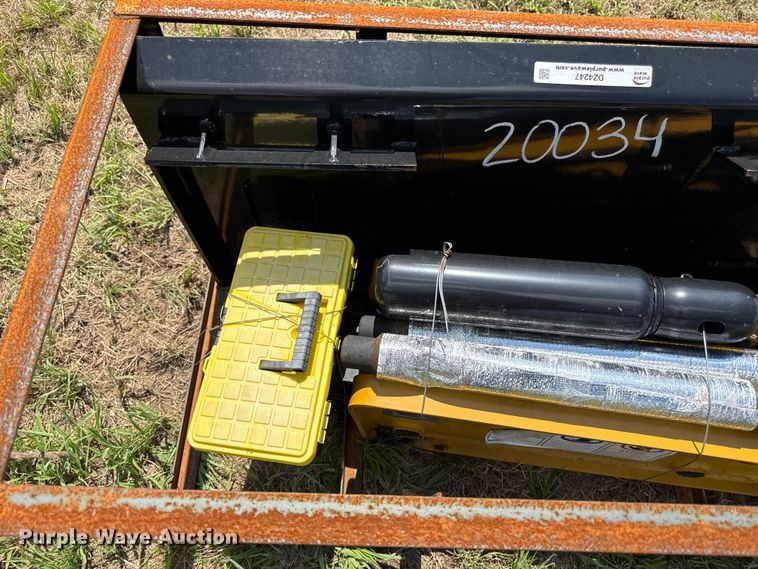 image for item DZ4247 2025 AGT SSHH680 skid steer breaker