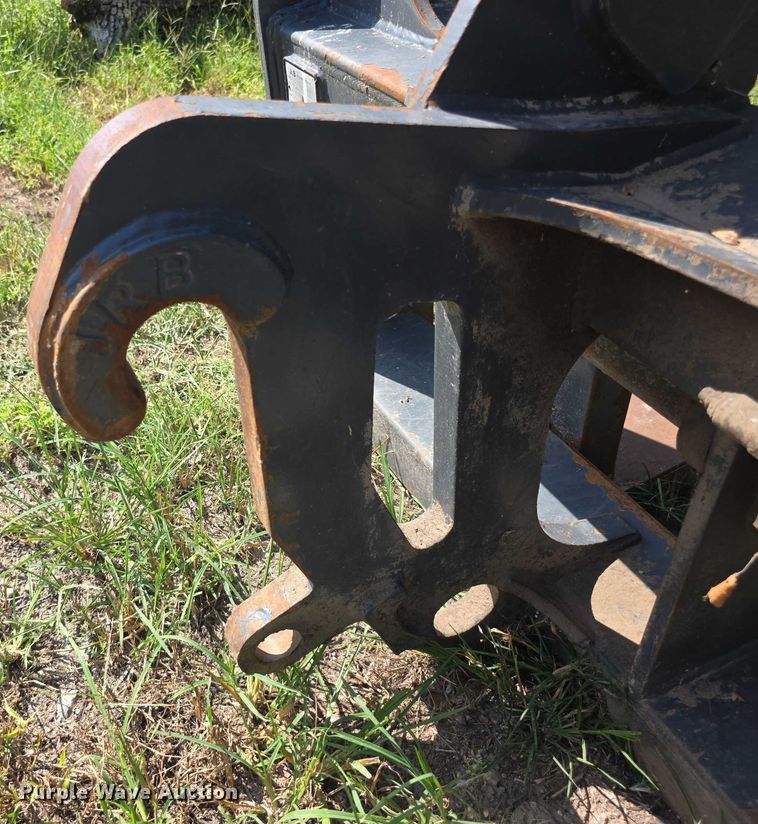 image for item DZ6139 JRB  624J grapple forks