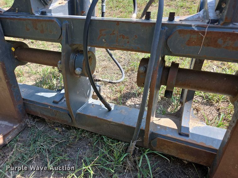 image for item DZ6139 JRB  624J grapple forks