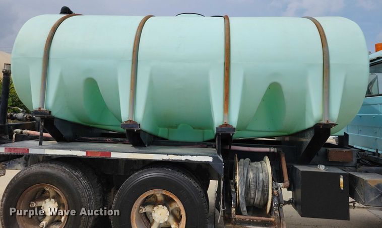 image for item DZ6487 1972 Mack DM-600 water truck