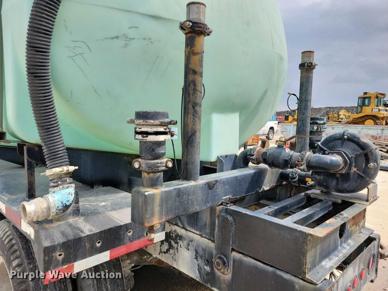 image for item DZ6487 1972 Mack DM-600 water truck