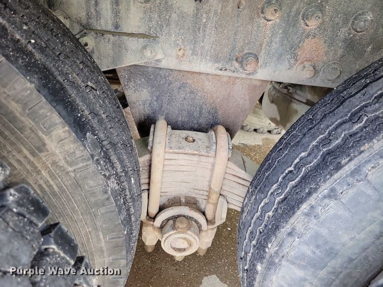 image for item DZ6487 1972 Mack DM-600 water truck