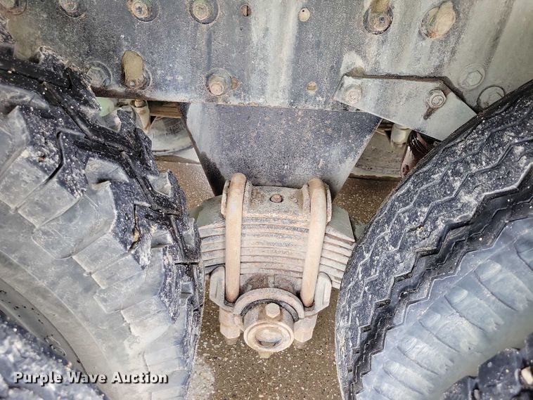 image for item DZ6487 1972 Mack DM-600 water truck