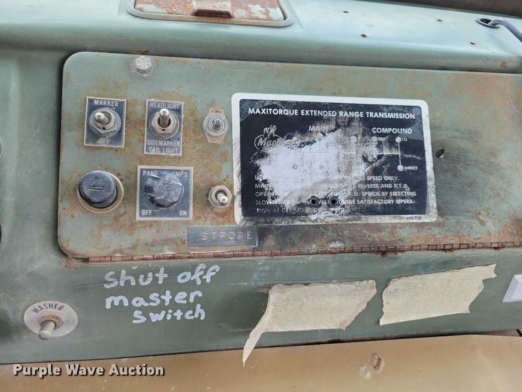 image for item DZ6487 1972 Mack DM-600 water truck