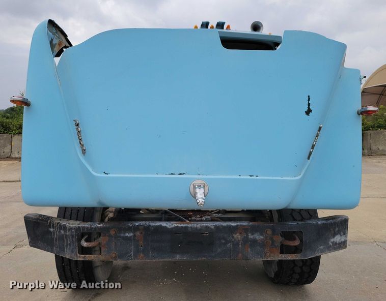 image for item DZ6487 1972 Mack DM-600 water truck