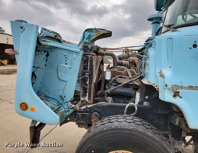 image for item DZ6487 1972 Mack DM-600 water truck