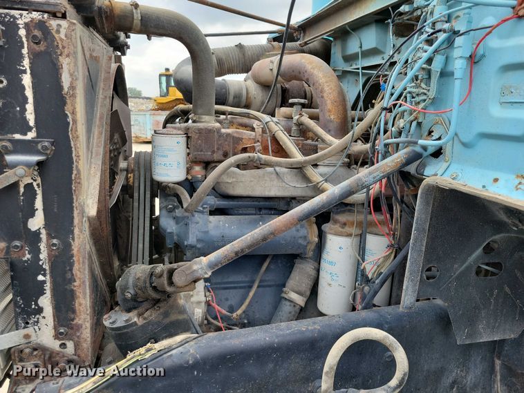 image for item DZ6487 1972 Mack DM-600 water truck