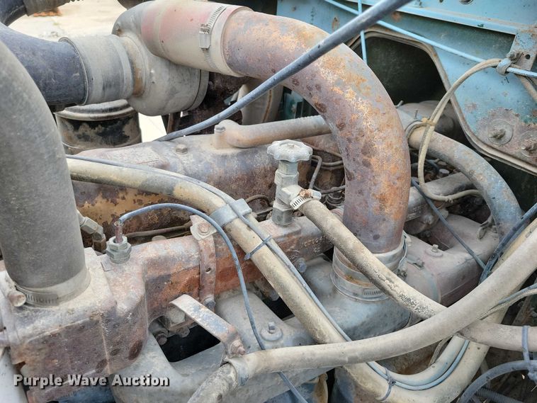 image for item DZ6487 1972 Mack DM-600 water truck