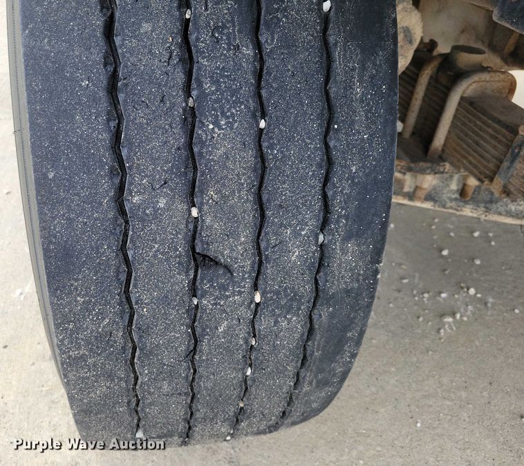 image for item DZ6487 1972 Mack DM-600 water truck