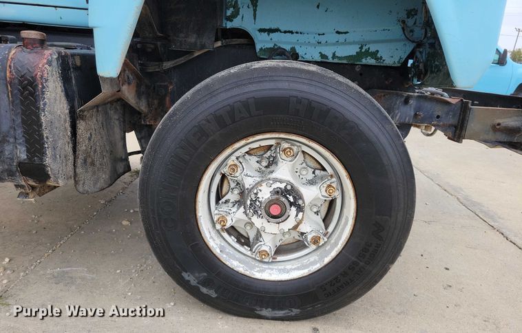 image for item DZ6487 1972 Mack DM-600 water truck