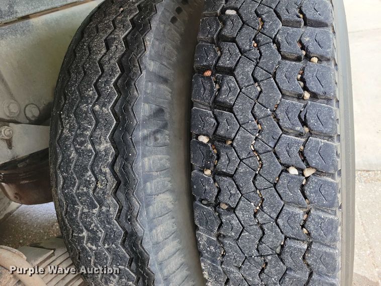 image for item DZ6487 1972 Mack DM-600 water truck