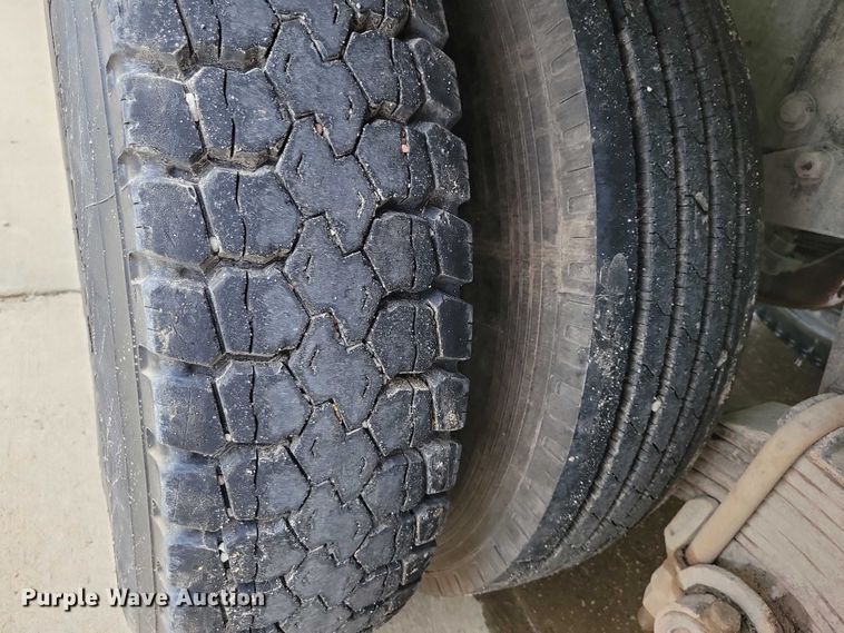 image for item DZ6487 1972 Mack DM-600 water truck