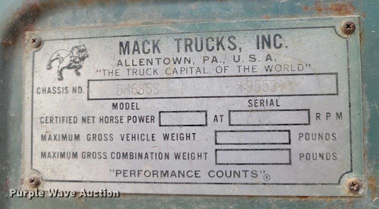 image for item DZ6487 1972 Mack DM-600 water truck