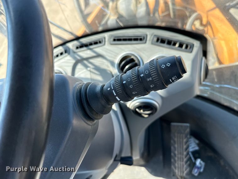 image for item DZ8927 2019 Case 1121G wheel loader