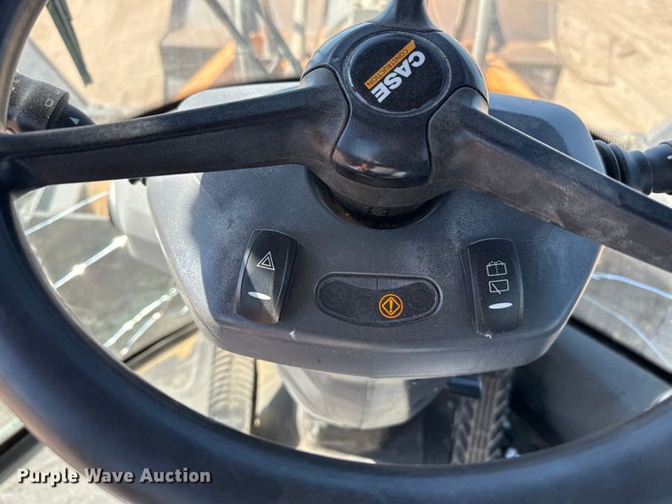 image for item DZ8927 2019 Case 1121G wheel loader