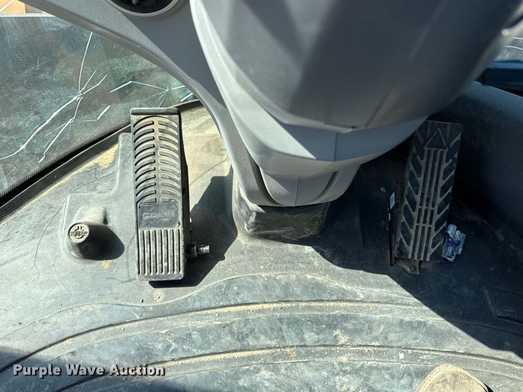 image for item DZ8927 2019 Case 1121G wheel loader