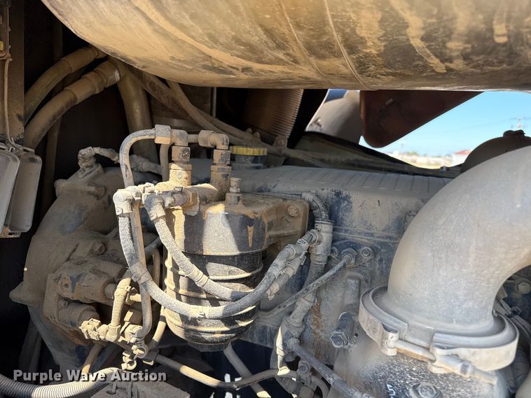 image for item DZ8927 2019 Case 1121G wheel loader