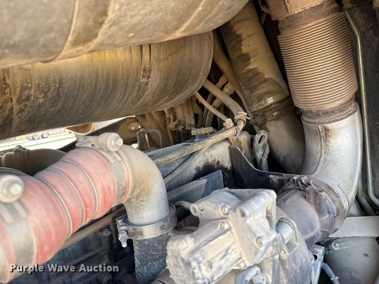 image for item DZ8927 2019 Case 1121G wheel loader