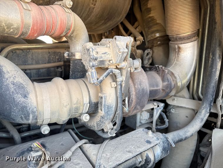 image for item DZ8927 2019 Case 1121G wheel loader