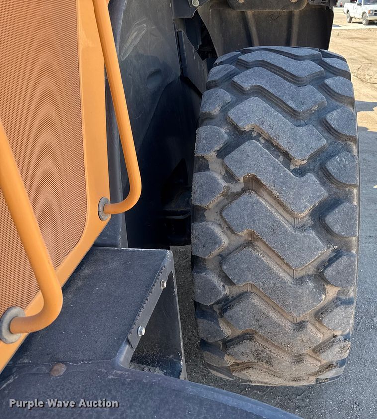 image for item DZ8927 2019 Case 1121G wheel loader