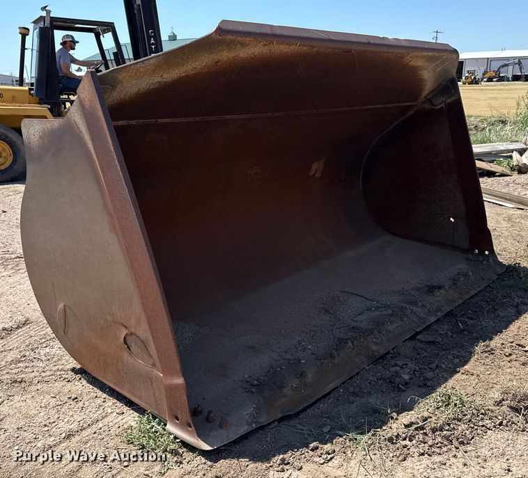 image for item DZ8928 Case bucket